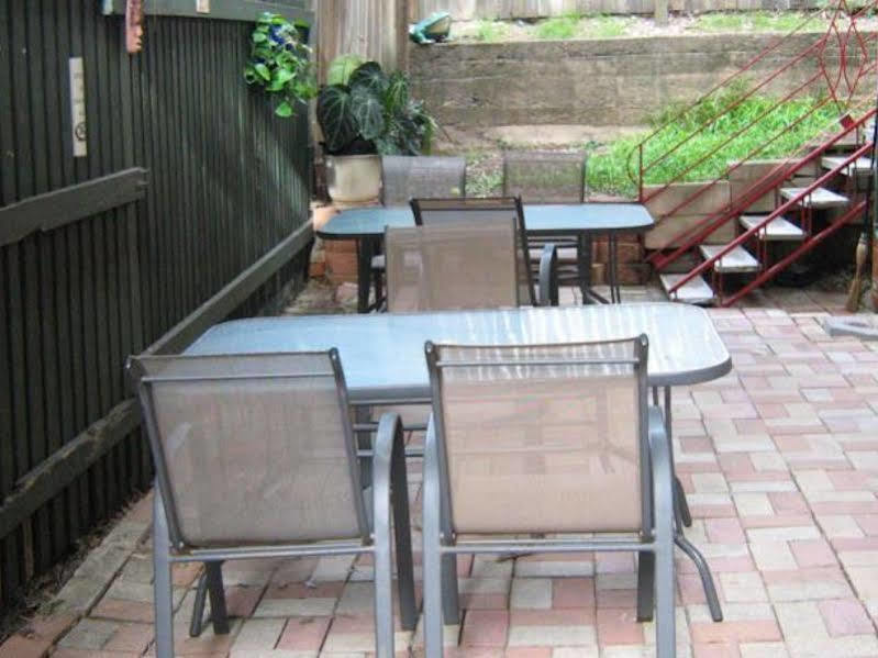 Kookaburra Inn Brisbane Bagian luar foto